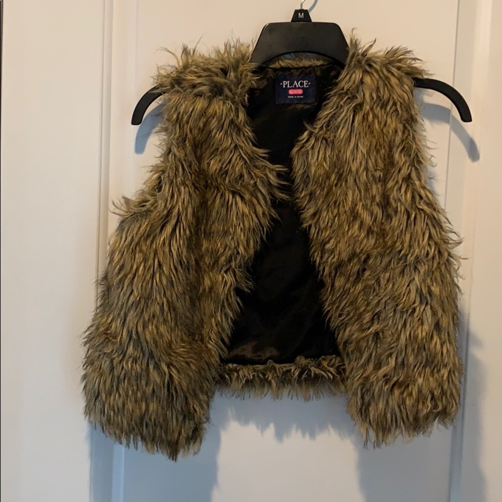Girl’s faux fur vest
